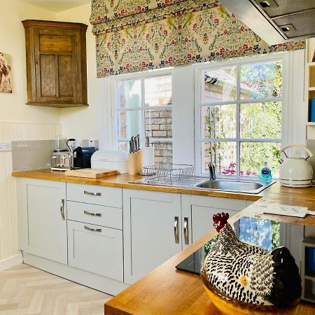 Carnell Country Estate & Holiday Cottages In Ayrshire Hurlford Extérieur photo