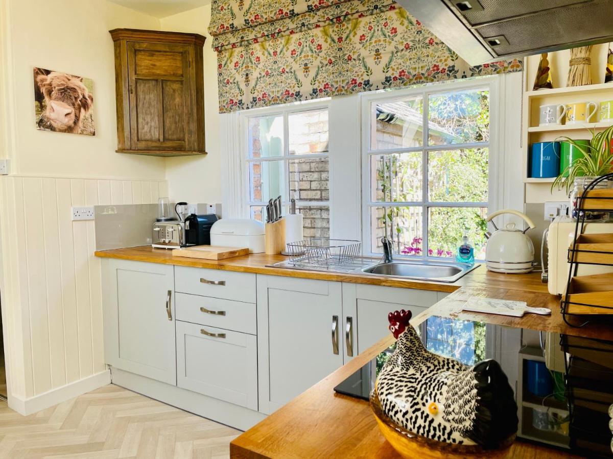Carnell Country Estate & Holiday Cottages In Ayrshire Hurlford Extérieur photo