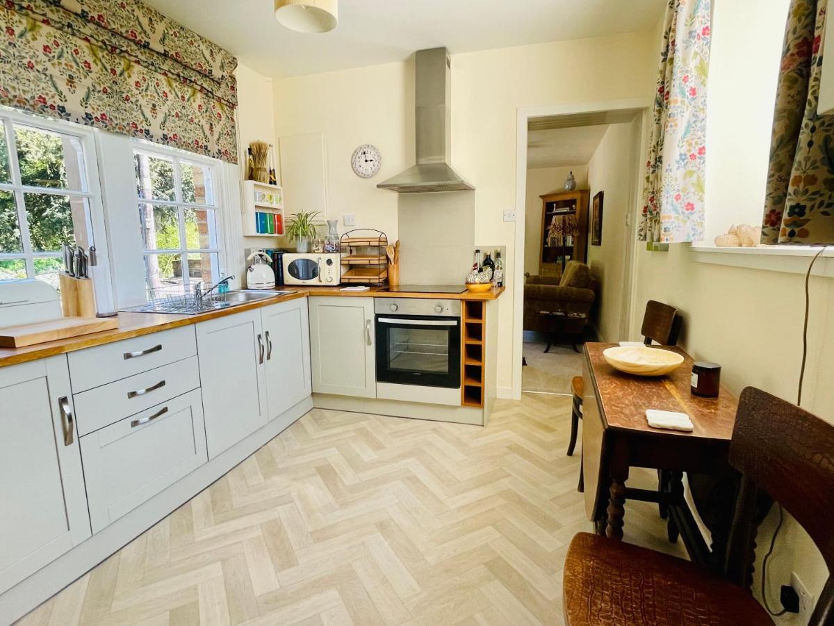 Carnell Country Estate & Holiday Cottages In Ayrshire Hurlford Extérieur photo